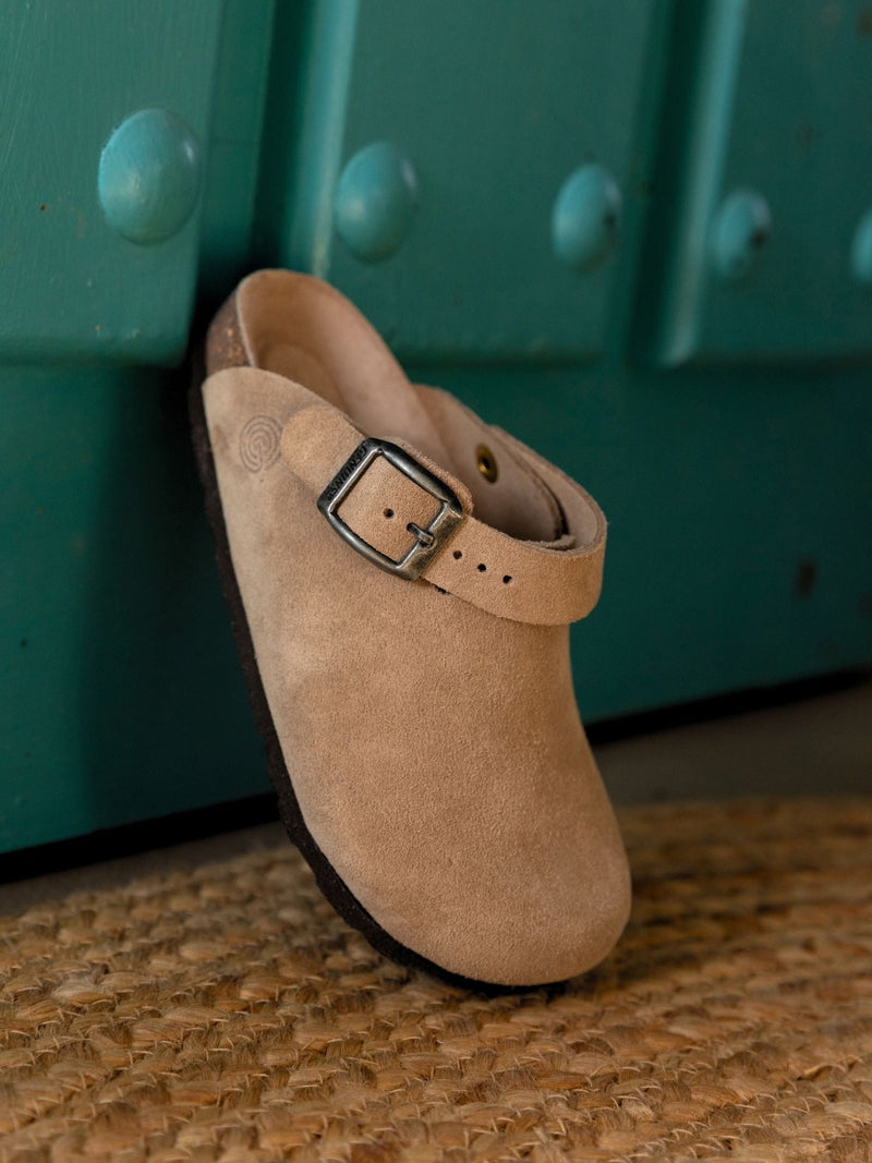 Zuecos Shetland de terciopelo color topo