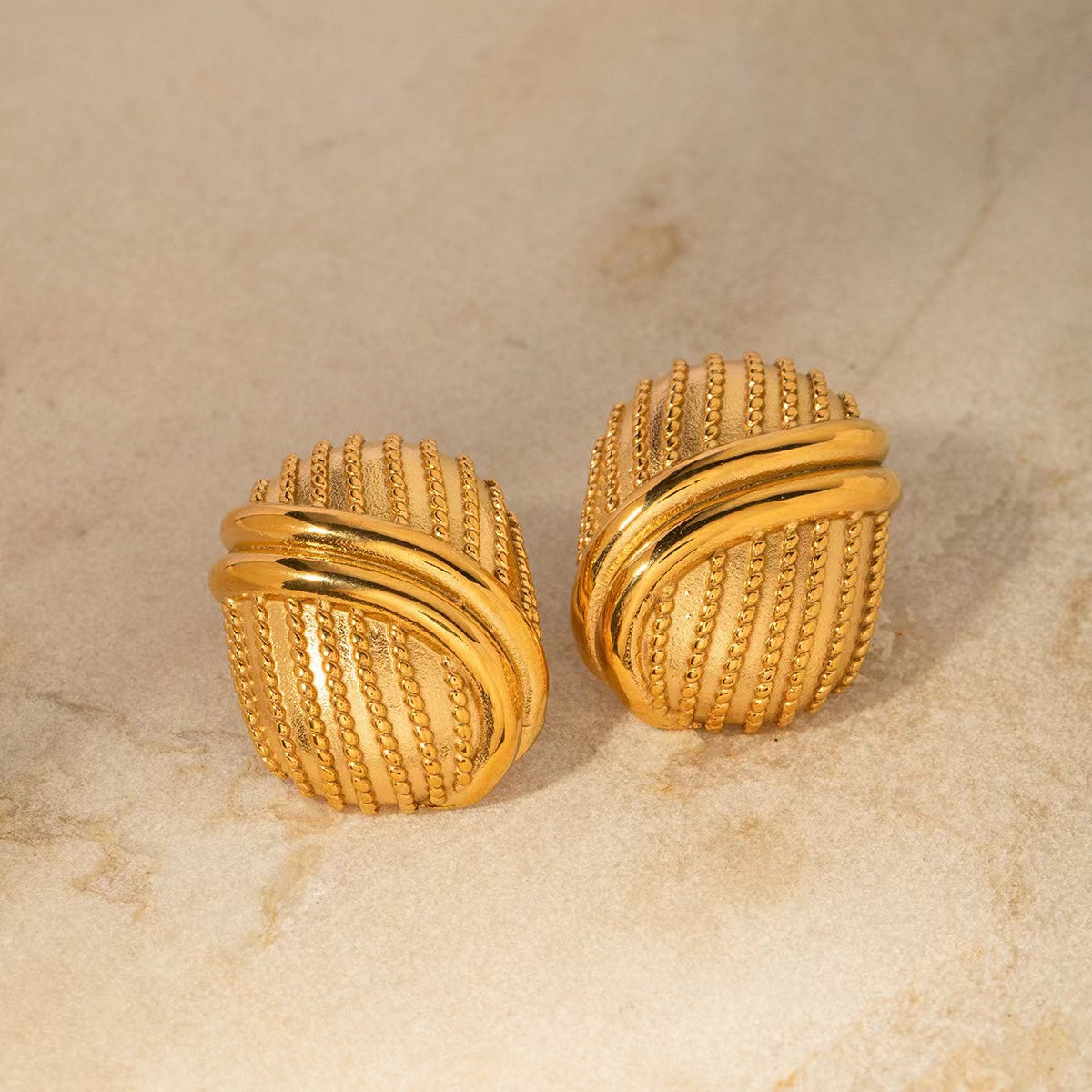 Amia Earrings