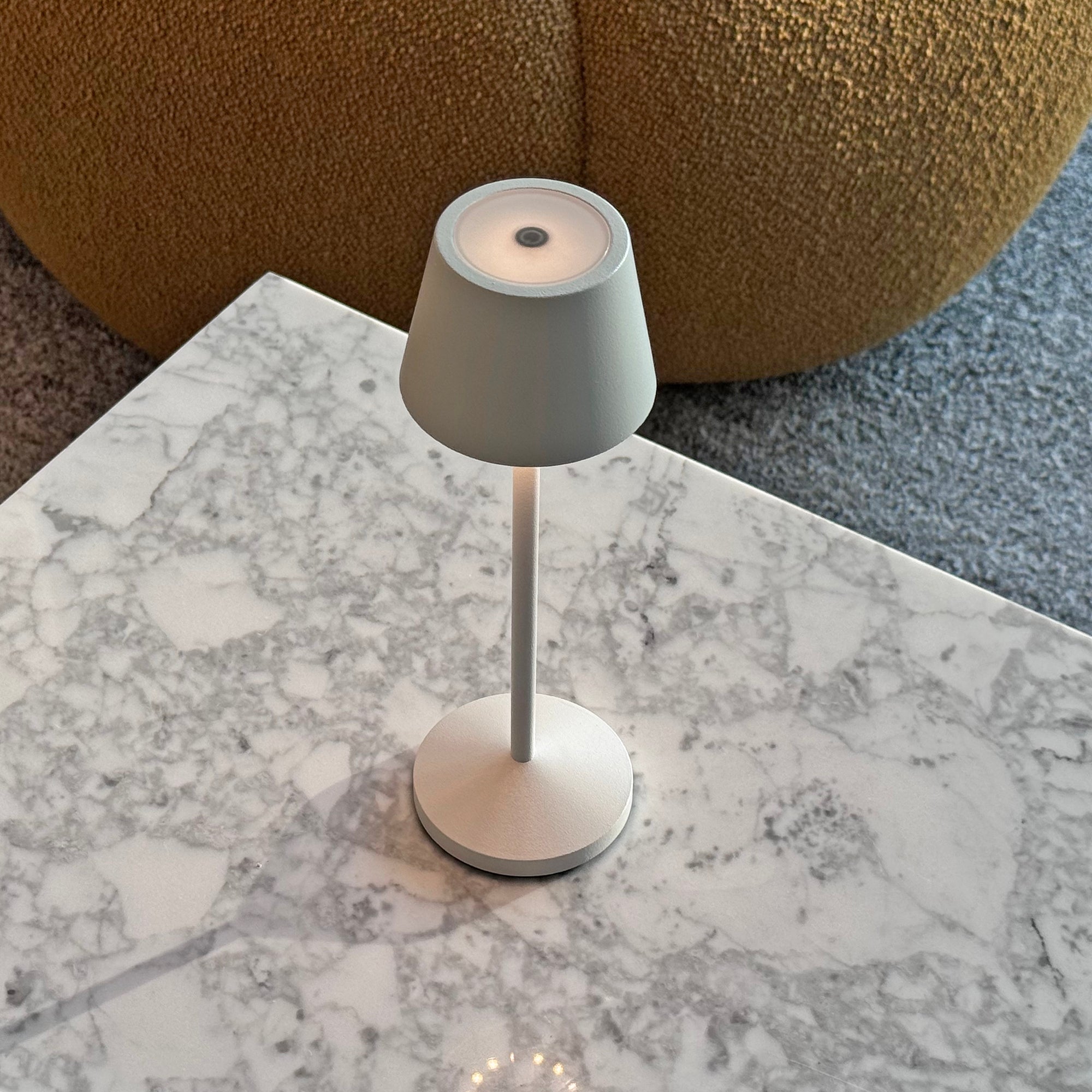Emily - Lámpara de mesa inalámbrica - Acero - Blanco