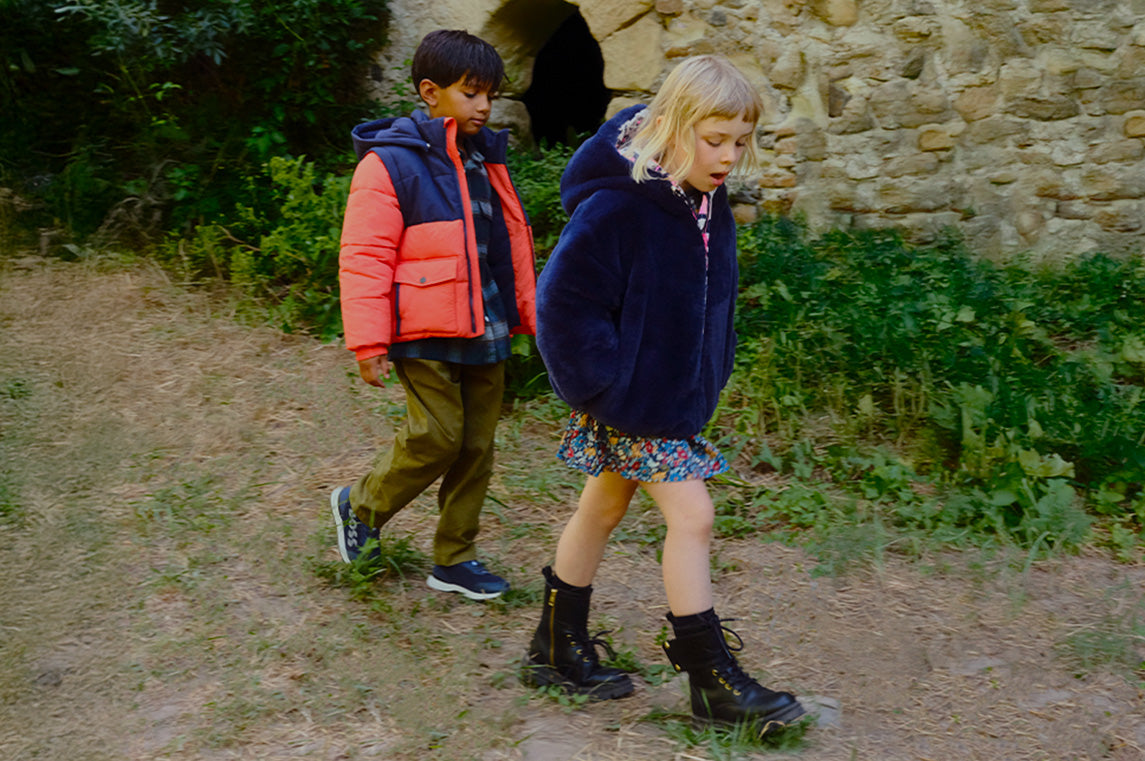 KIDS AROUND pas cher sur THE BRADERY