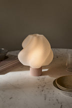 Bordslampa Soft Serve - Portable - Wild Strawberry