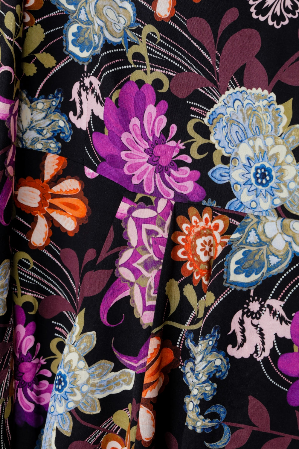 The Alyson Red Lily Dress Black