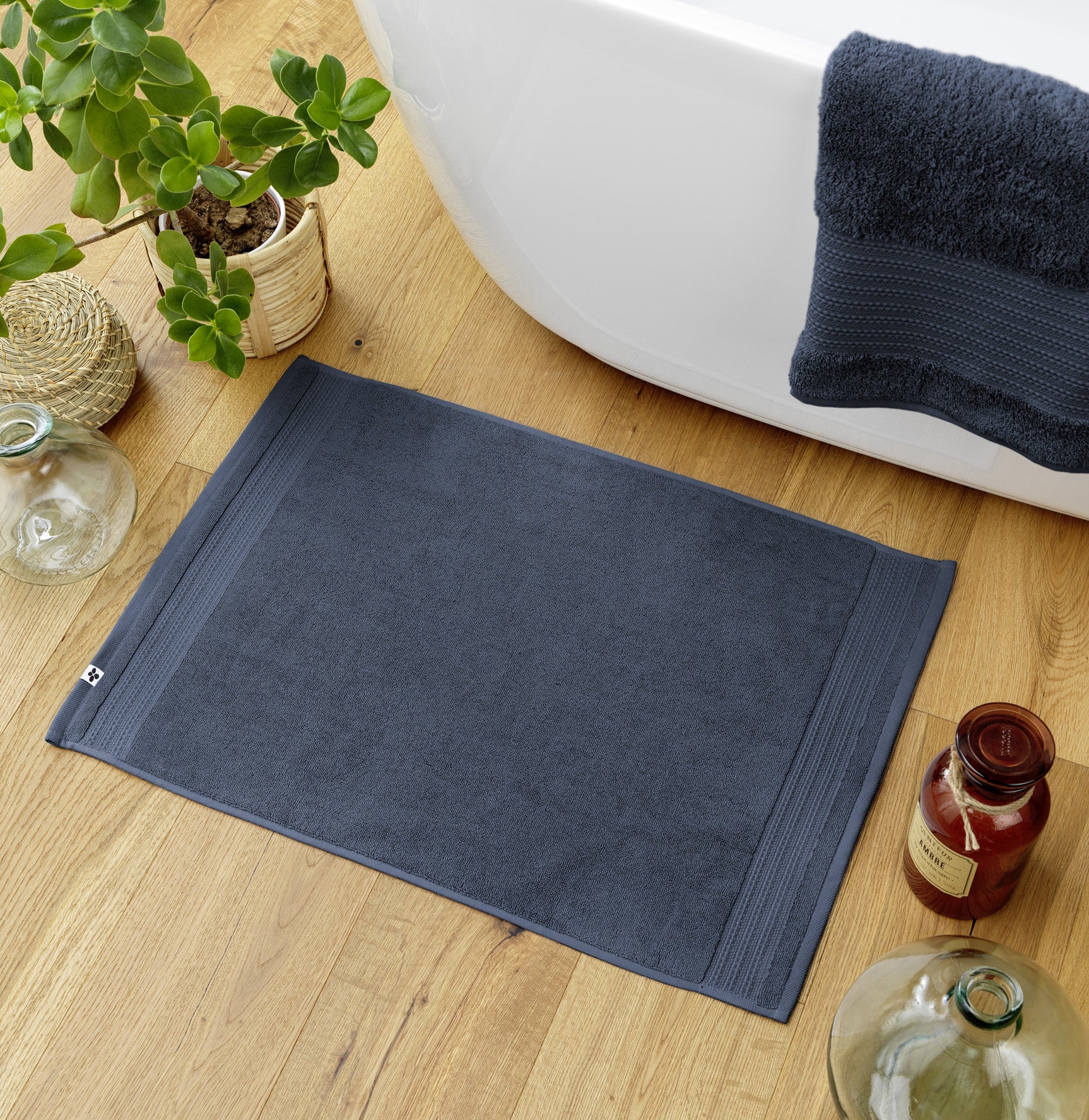 Bath Mat - Madder - Midnight