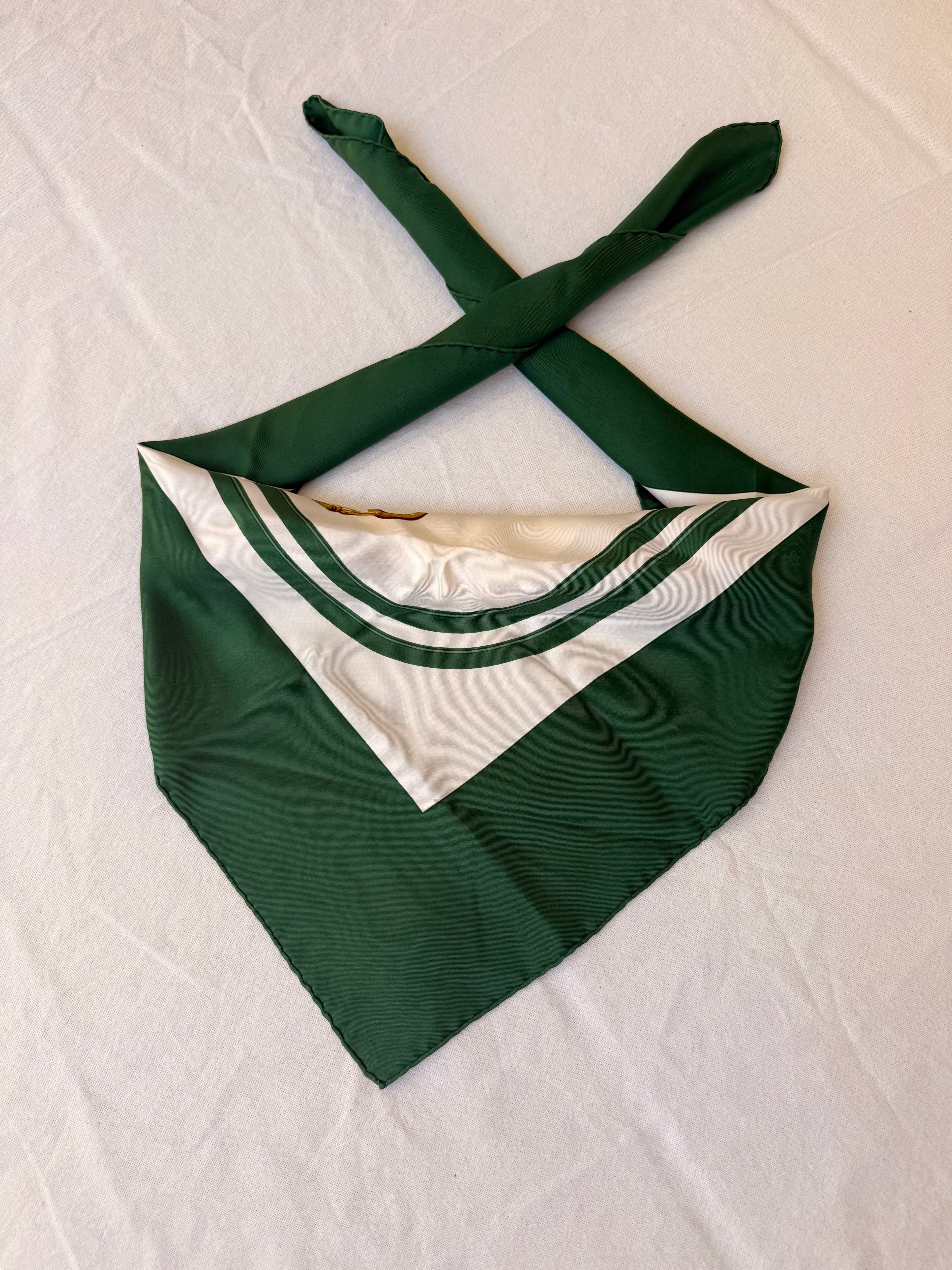 Foulard Hermès – Modèle Brides De Gala