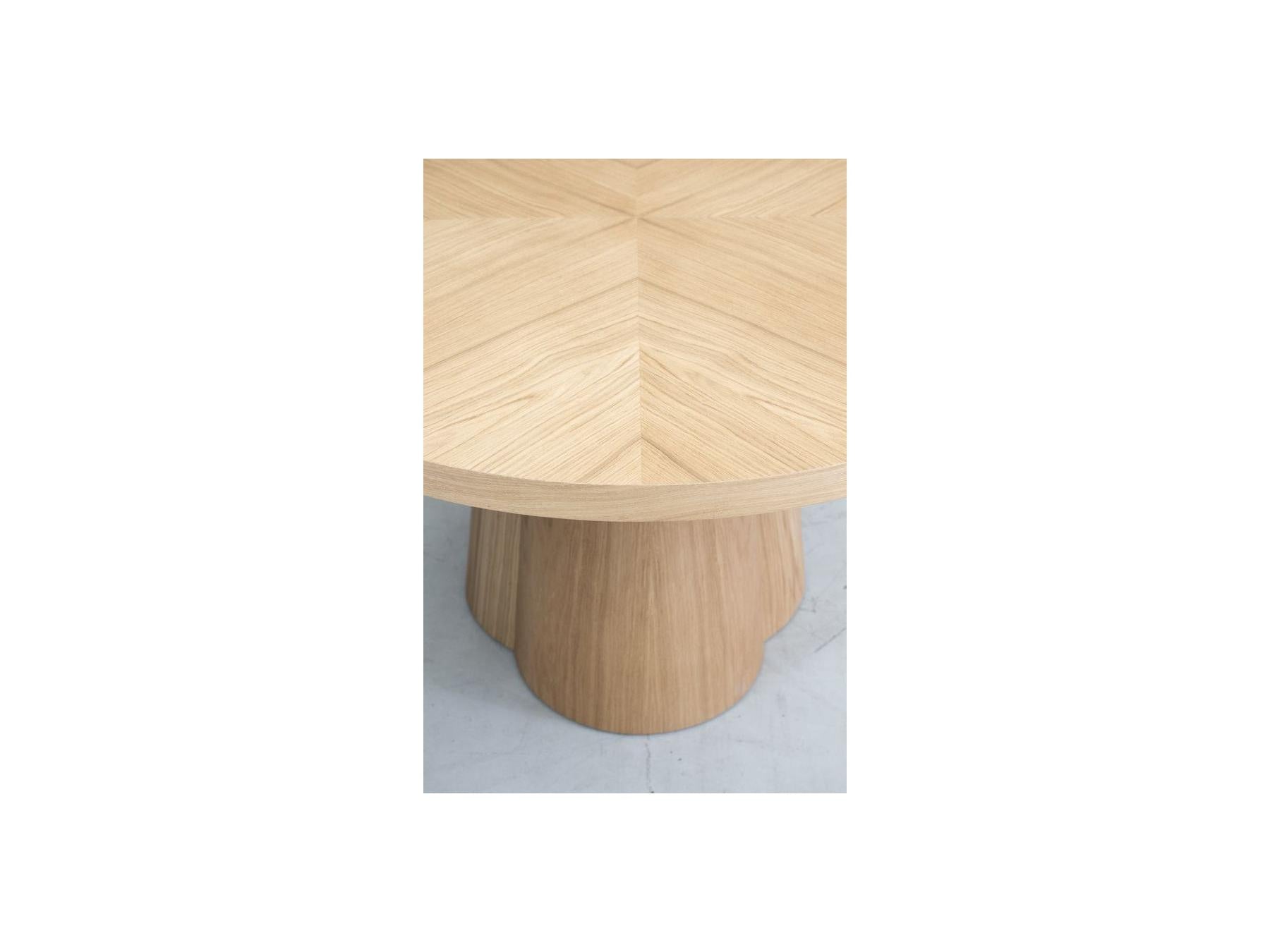Sugiton - Set with Extendable Round Dining Table 130 to 180 cm + Set of Bastide Solid Oak Veneer Chairs - Set of 6 Chairs