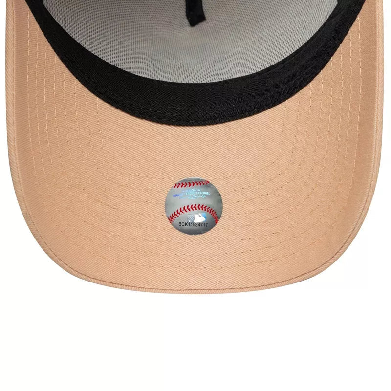Casquette New Era Wmns League Ess Trucker Neyyan
