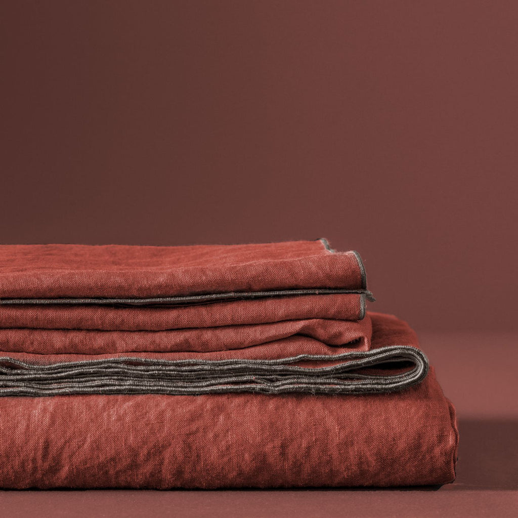 Autour Du Lin Tablecloth - Marsala Red Bourdon - Light Grey