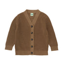 Cárdigan camel de algodón orgánico con cuello de pico, etiqueta GOTS - Selección FUB en amaetc.com, concept store eco amigable para niños