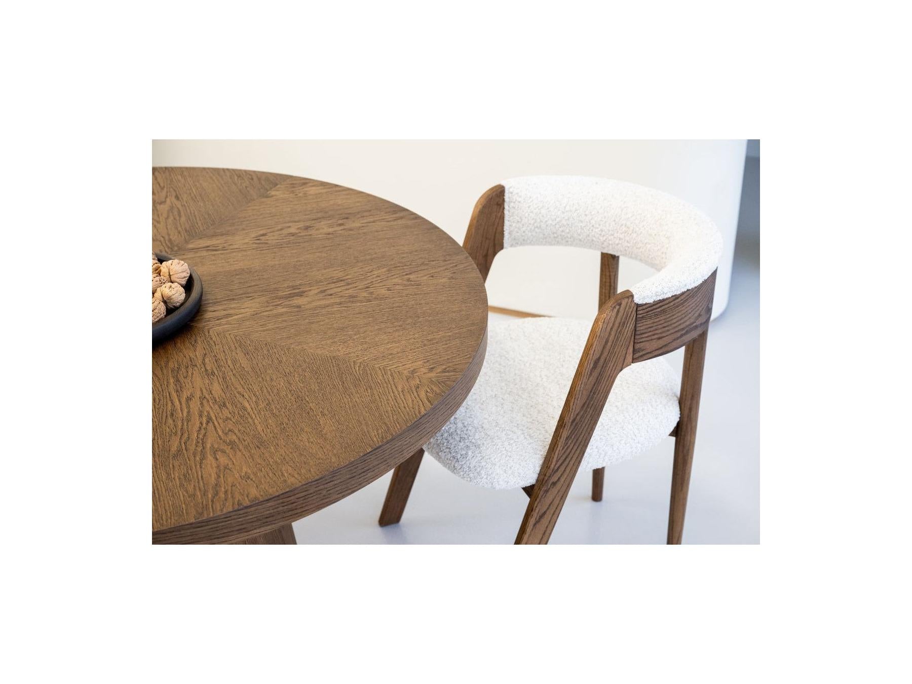 Sugiton - Set with Extendable Round Dining Table 130 to 180 cm + Set of Bastide Solid Oak Veneer Chairs - Set of 4 Chairs