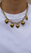 Collar de múltiples corazones