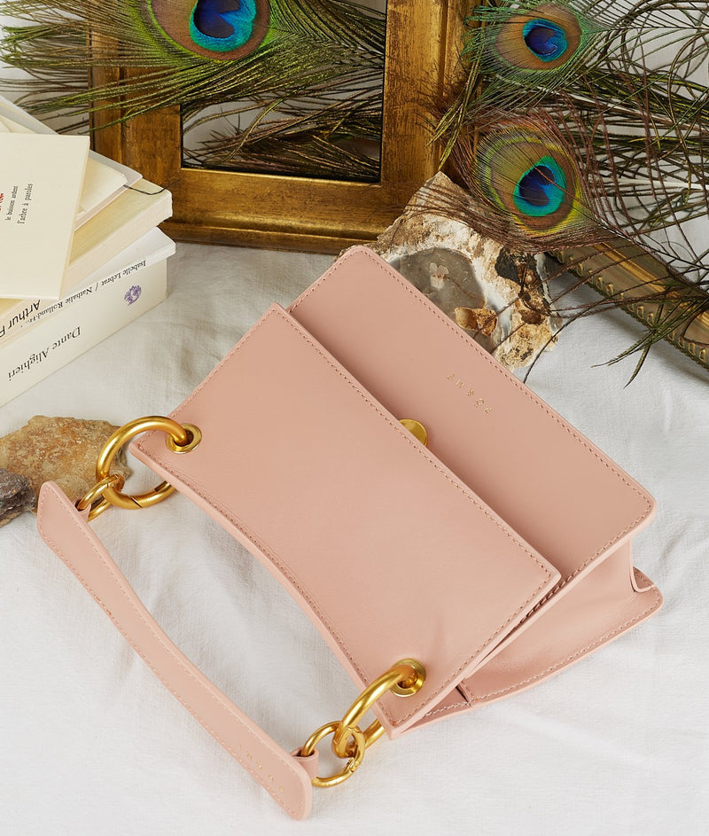 achaqueameeprise_rose