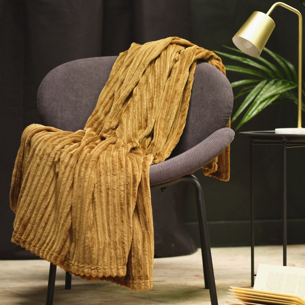 Permanent Plain Essential - Ribbed Throw - Brown