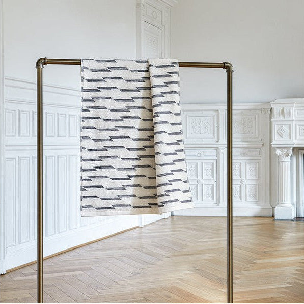 Précis - Bath Towel - White