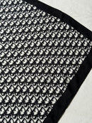 Foulard Christian Dior – Modèle Monogramme Noir