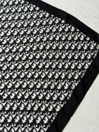 Foulard Christian Dior – Modèle Monogramme Noir