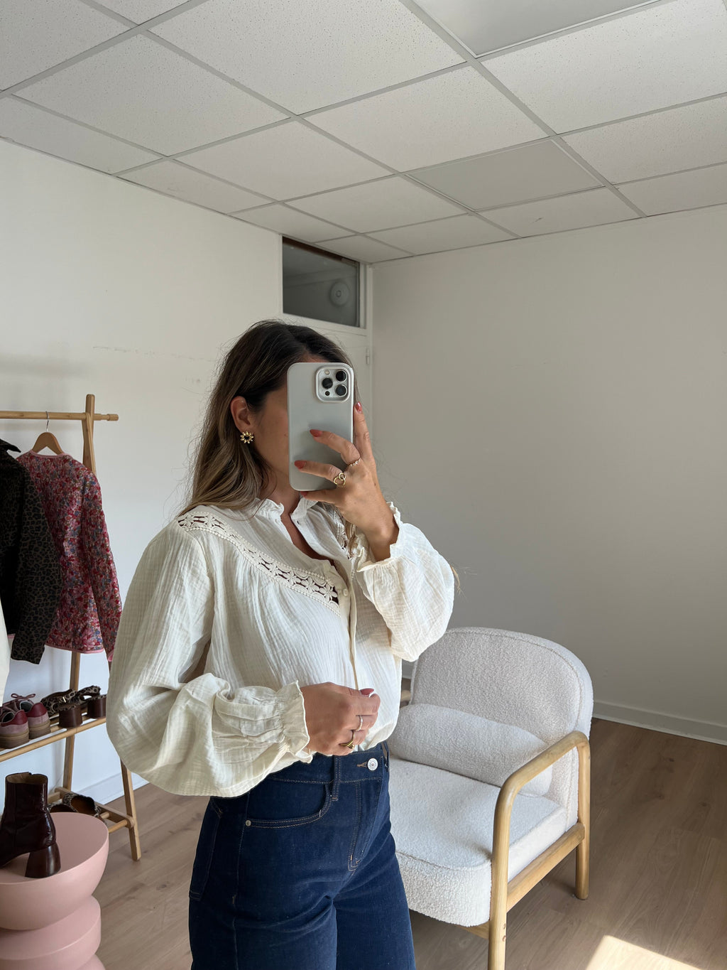 Angèle embroidered ecru blouse