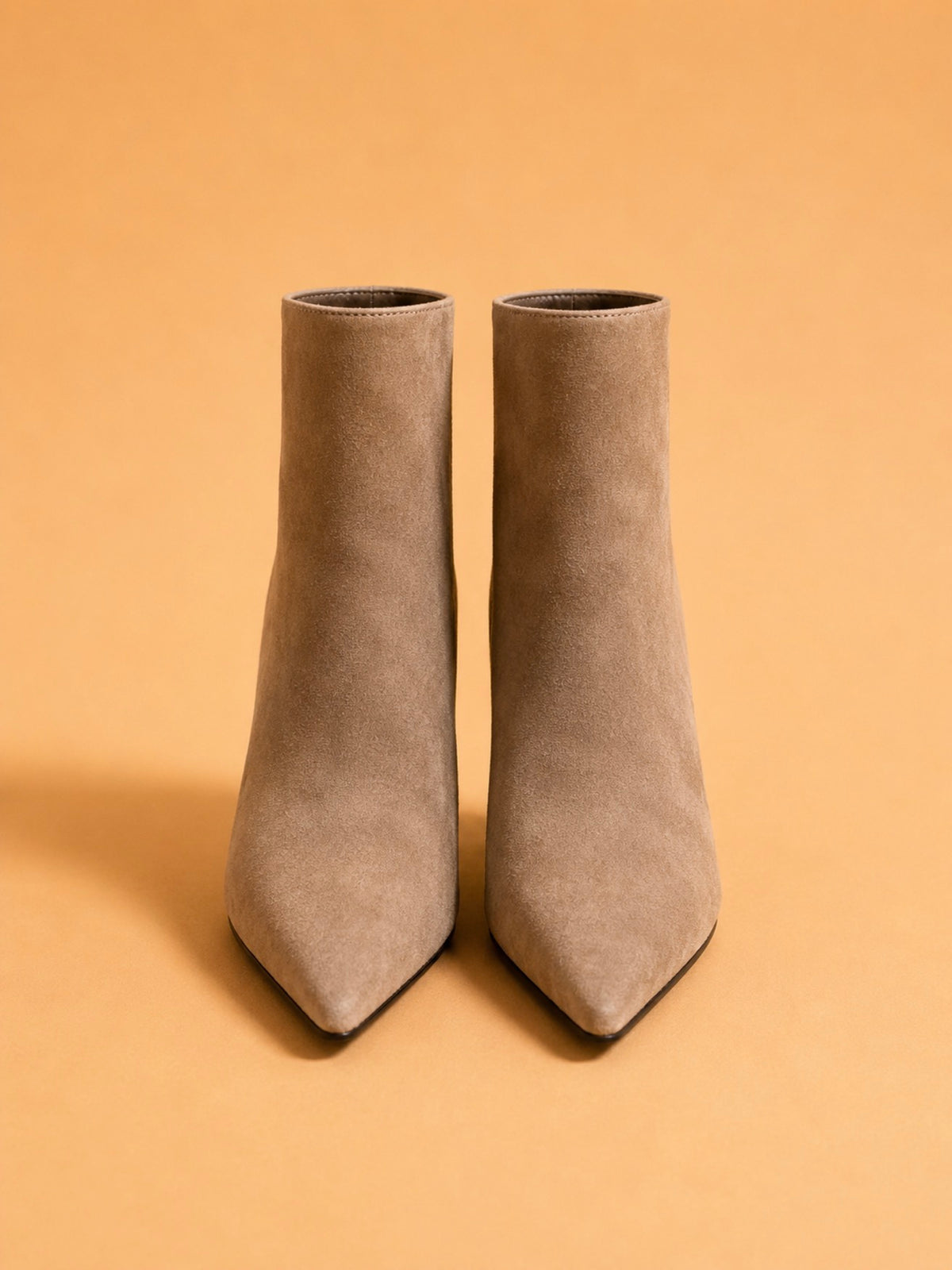 CAZABAT – Petra - Ankle Boot In Maple Suede, two light brown suede ankle boots, front view