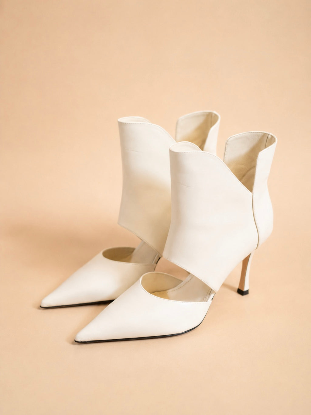 Eva Ankle Boot In Ivory Calf