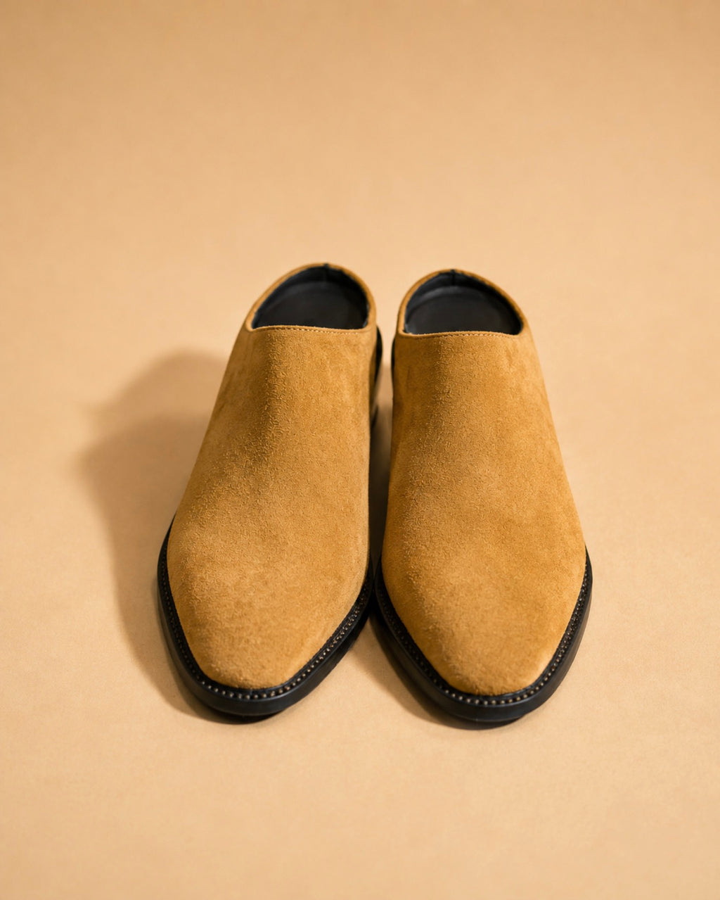 CAZABAT – Zora - In Tabacco Suede, paio di sabot in pelle scamosciata marrone chiaro, vista frontale
