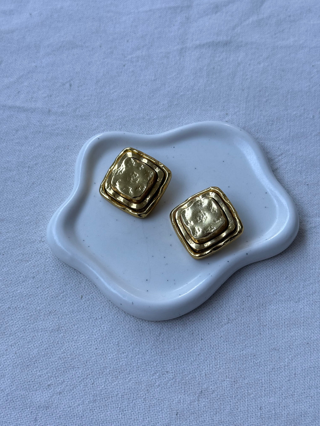 Boucles D’Oreilles Vintage - Carrées Volumineuses