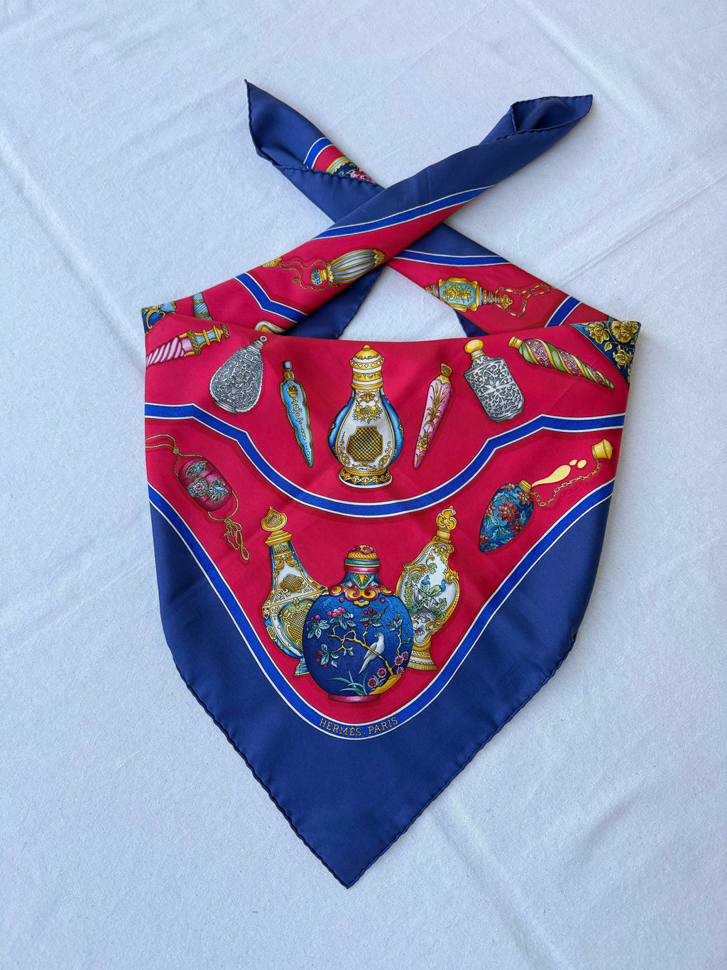 Bufanda Hermès – Modelo Flacons