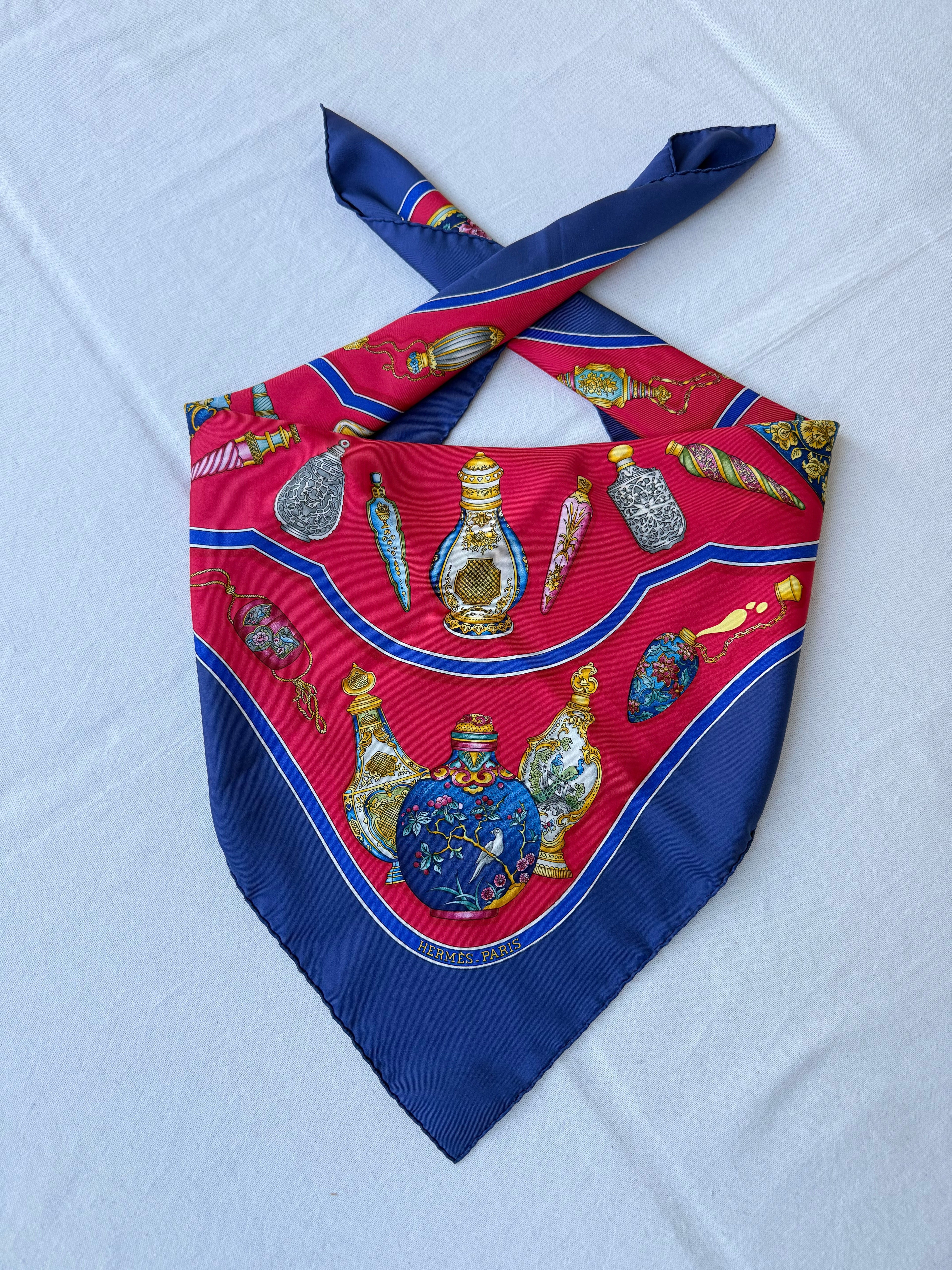 Bufanda Hermès – Modelo Flacons