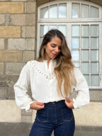 Angèle embroidered ecru blouse