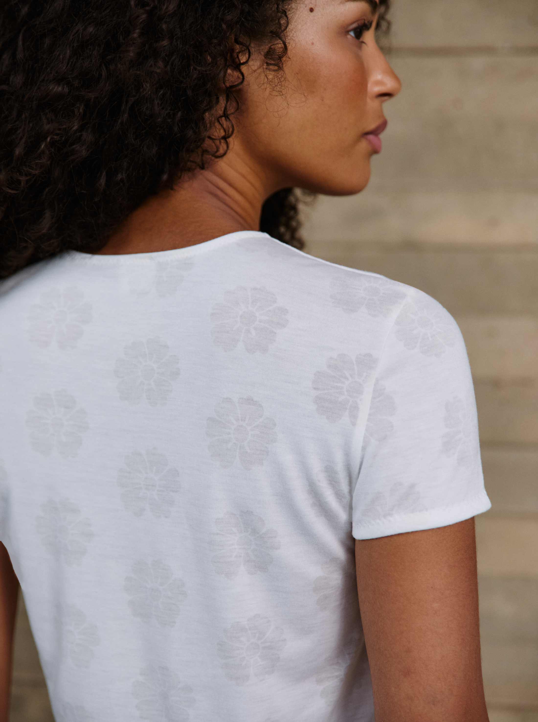 Camiseta Margaritas Blancas Completas