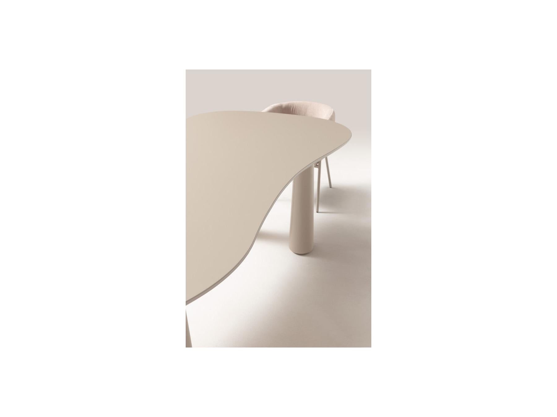 Sasha - Oval Dining Table - Beige