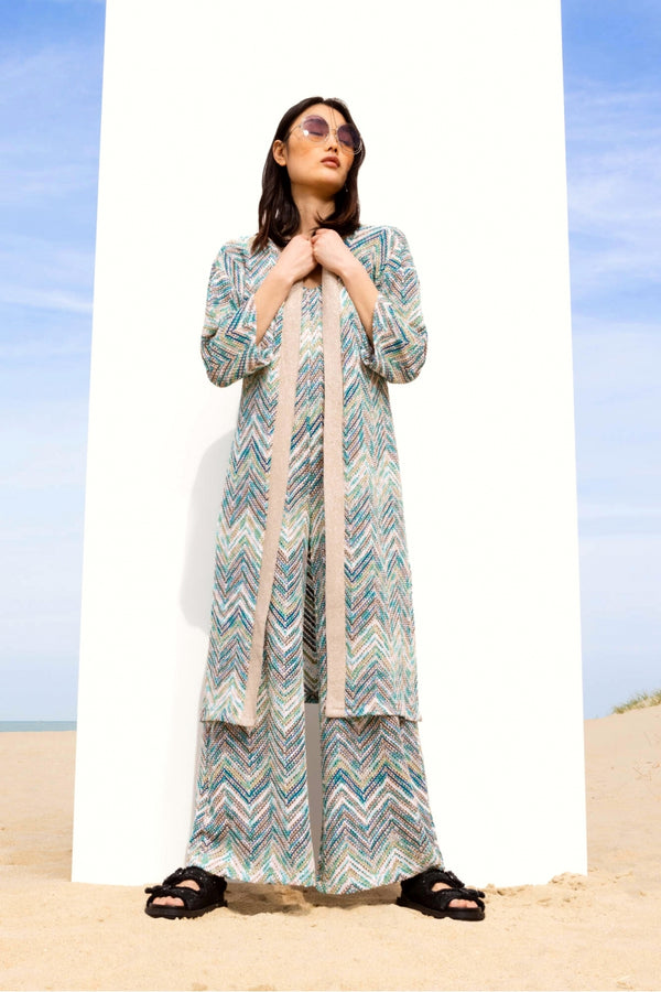 El kimono azul en zigzag de Maggie
