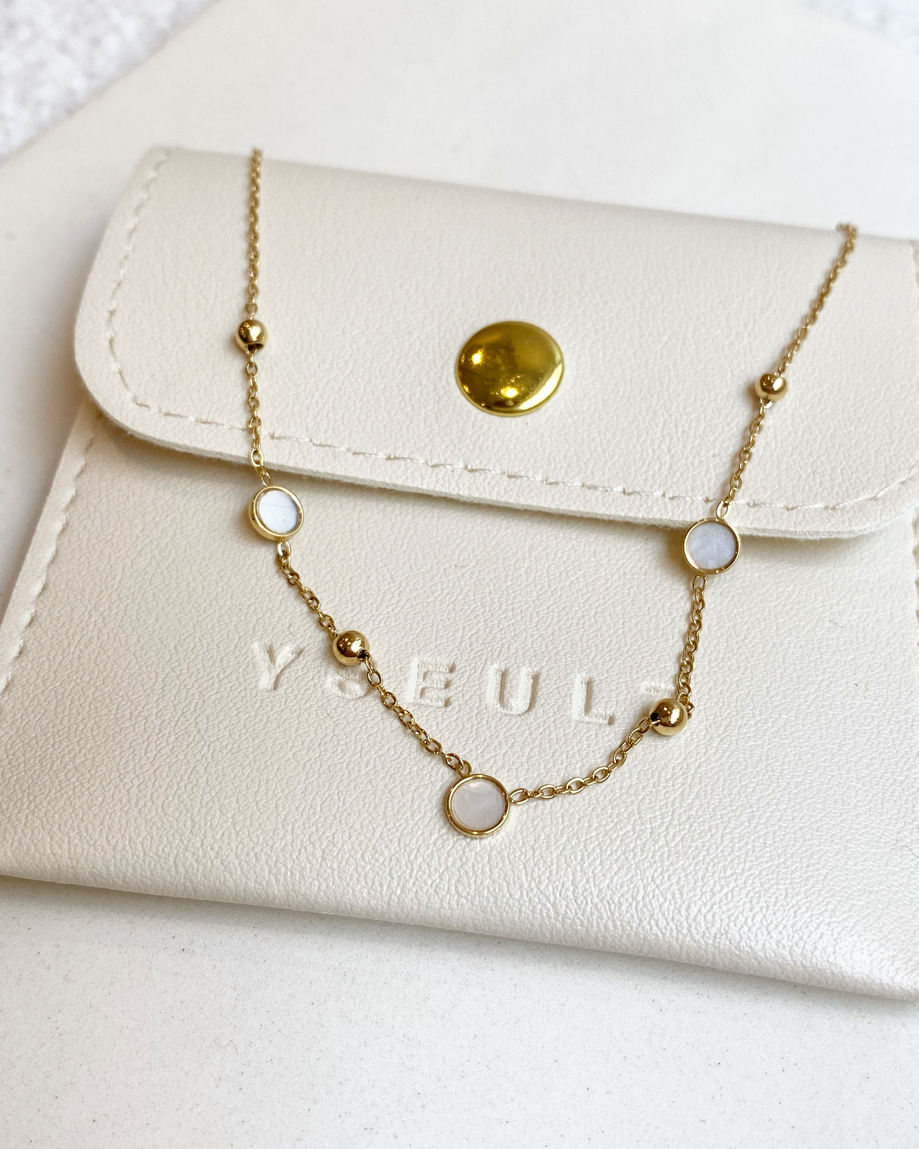 Collar Henri