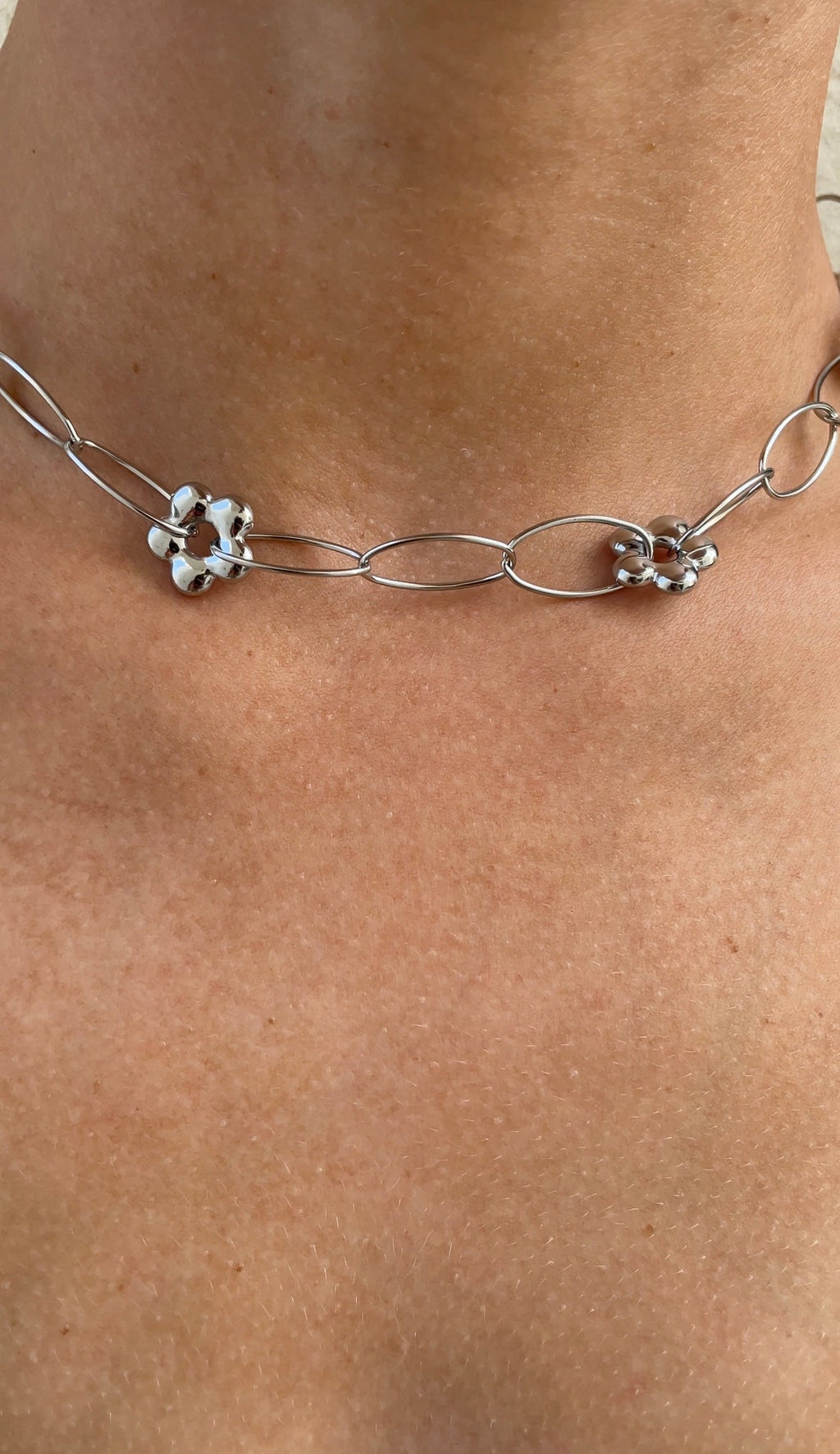 Marguerite Necklace