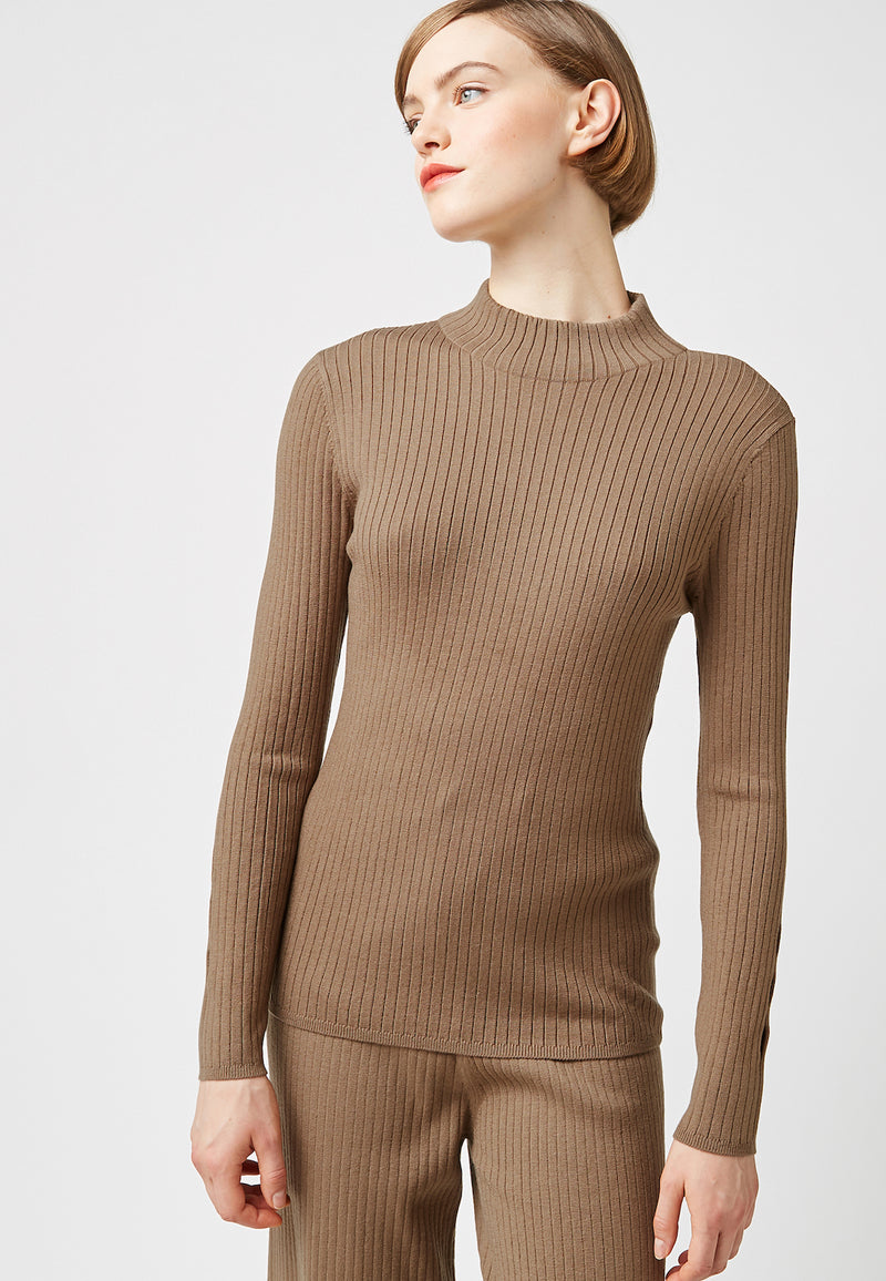 Jersey con abertura y cuello alto - Marrón Camel - Mujer