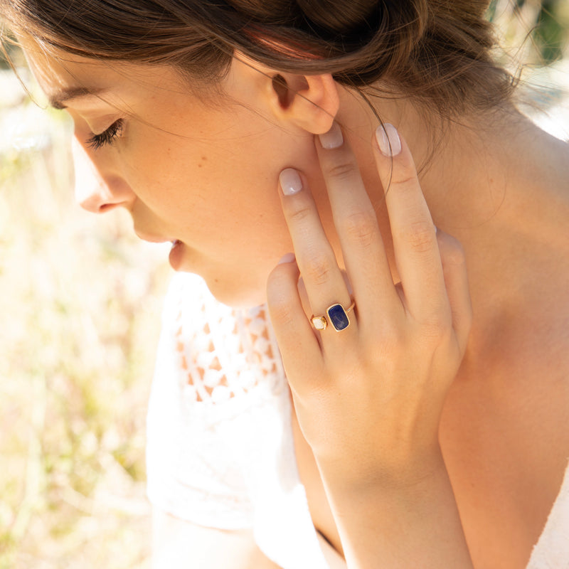 Anillo Ajustable "Eva" Lapis & Madreperla - Oro Latón