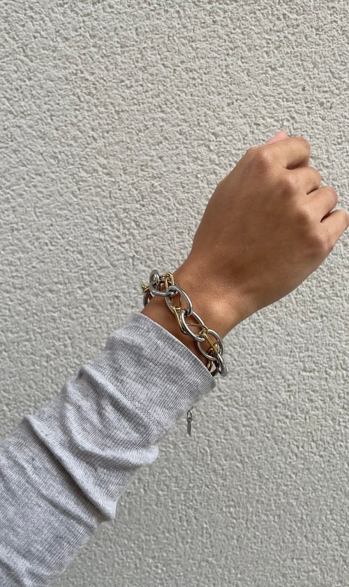Huge sewing bracelet