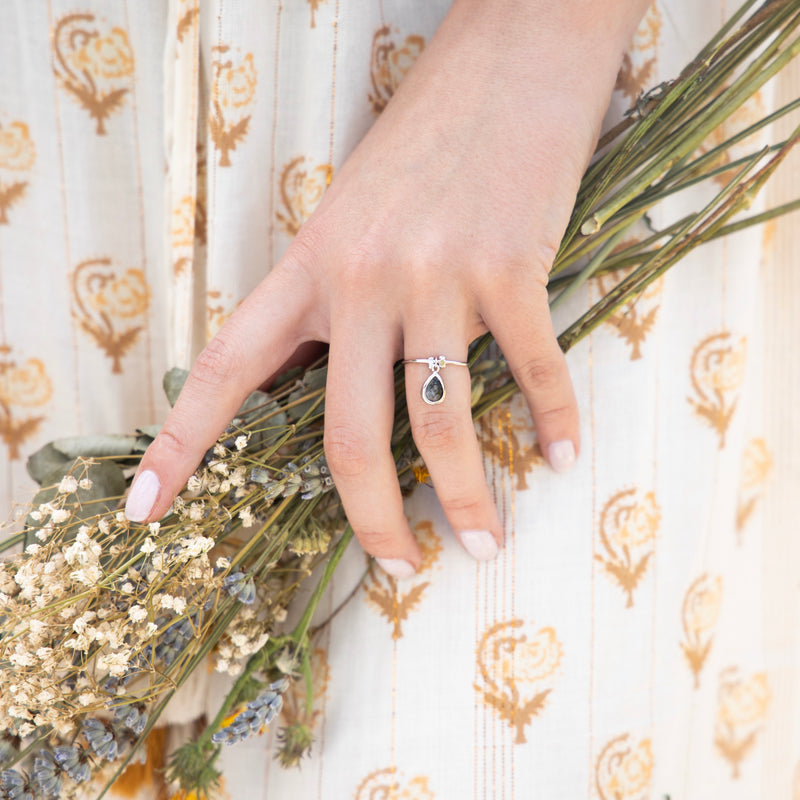 Adjustable Ring "Louise" Labradorite - Brass