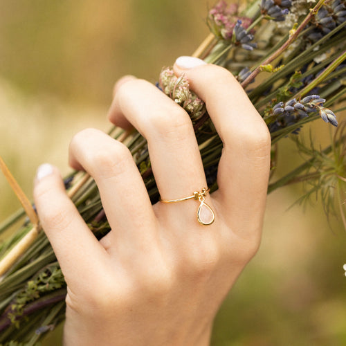 Adjustable Ring "Louise" Rose Quartz - Gold Brass