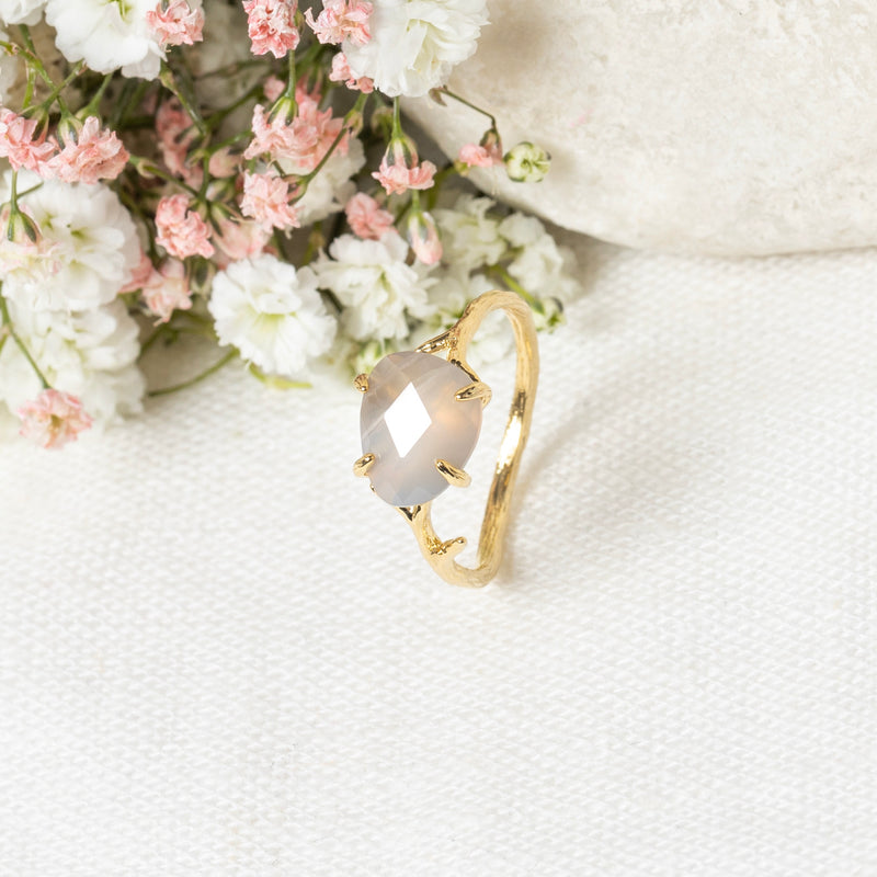 Ring "Lily" Grey Agate - Gold Brass