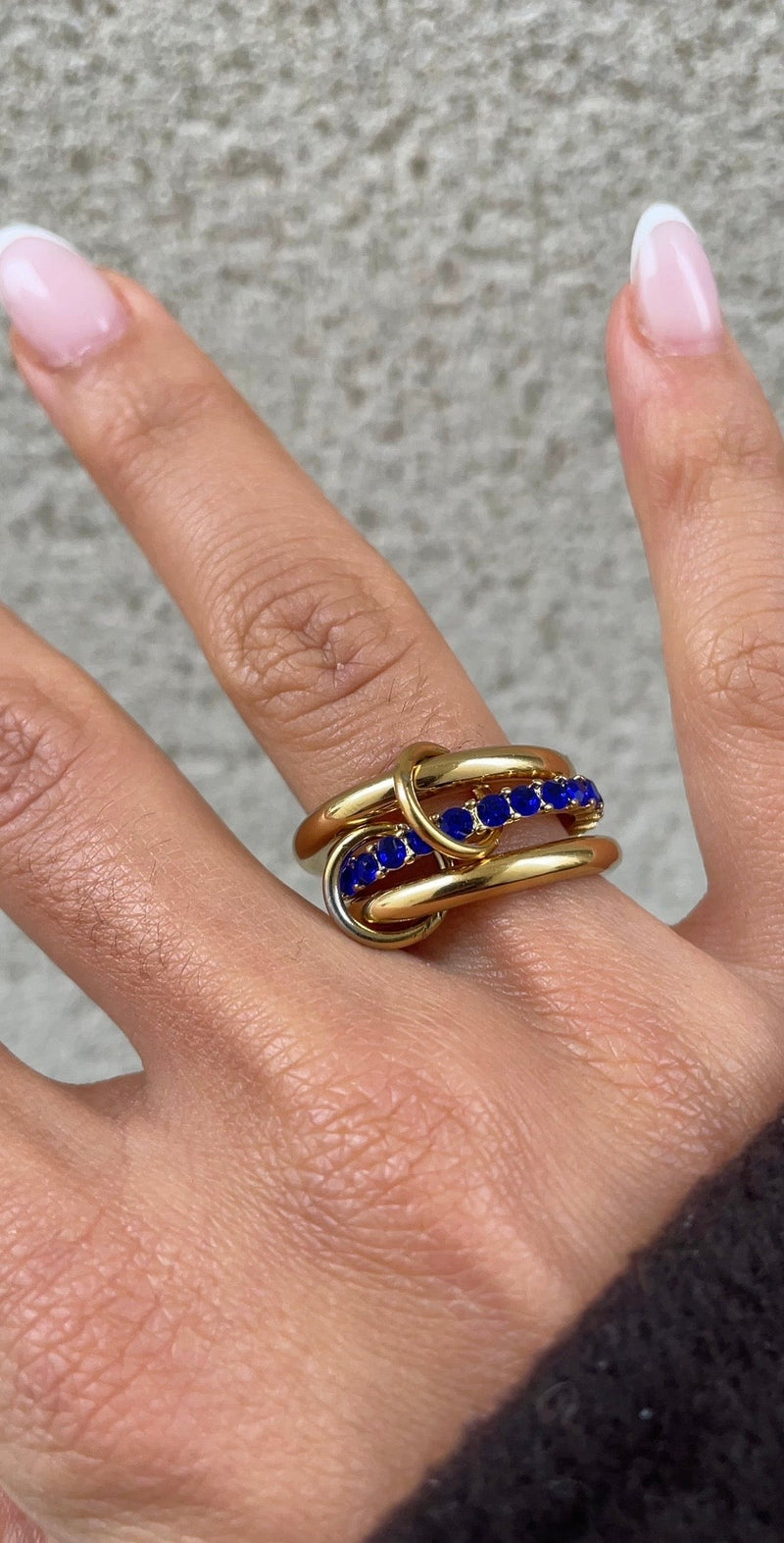 Anillo de alta costura de colores