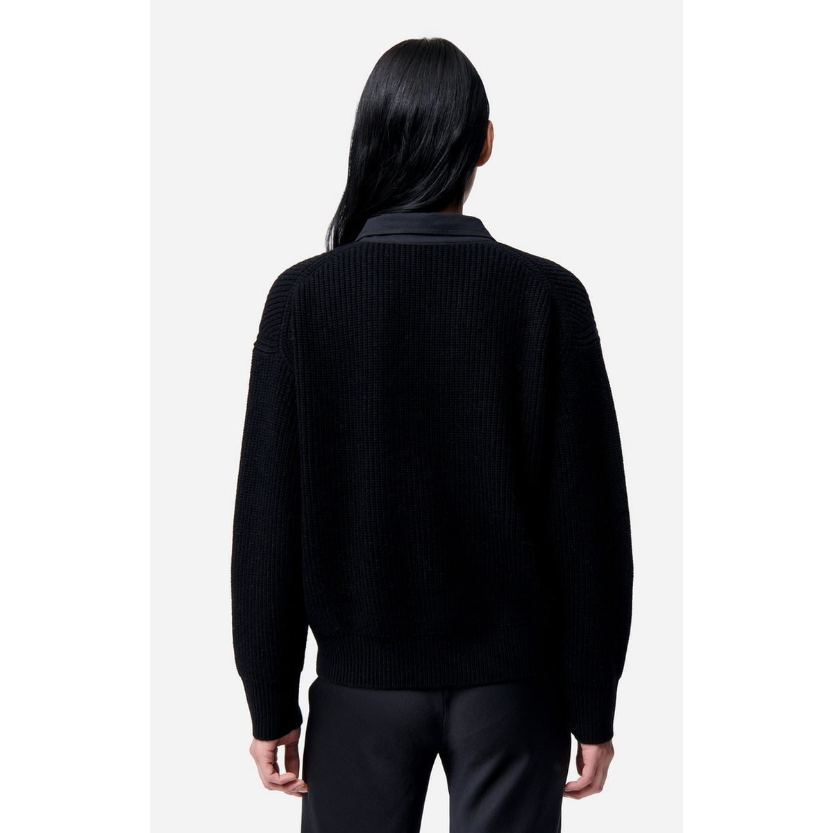 Sweter z dekoltem w serek Fleuriane - Czarny