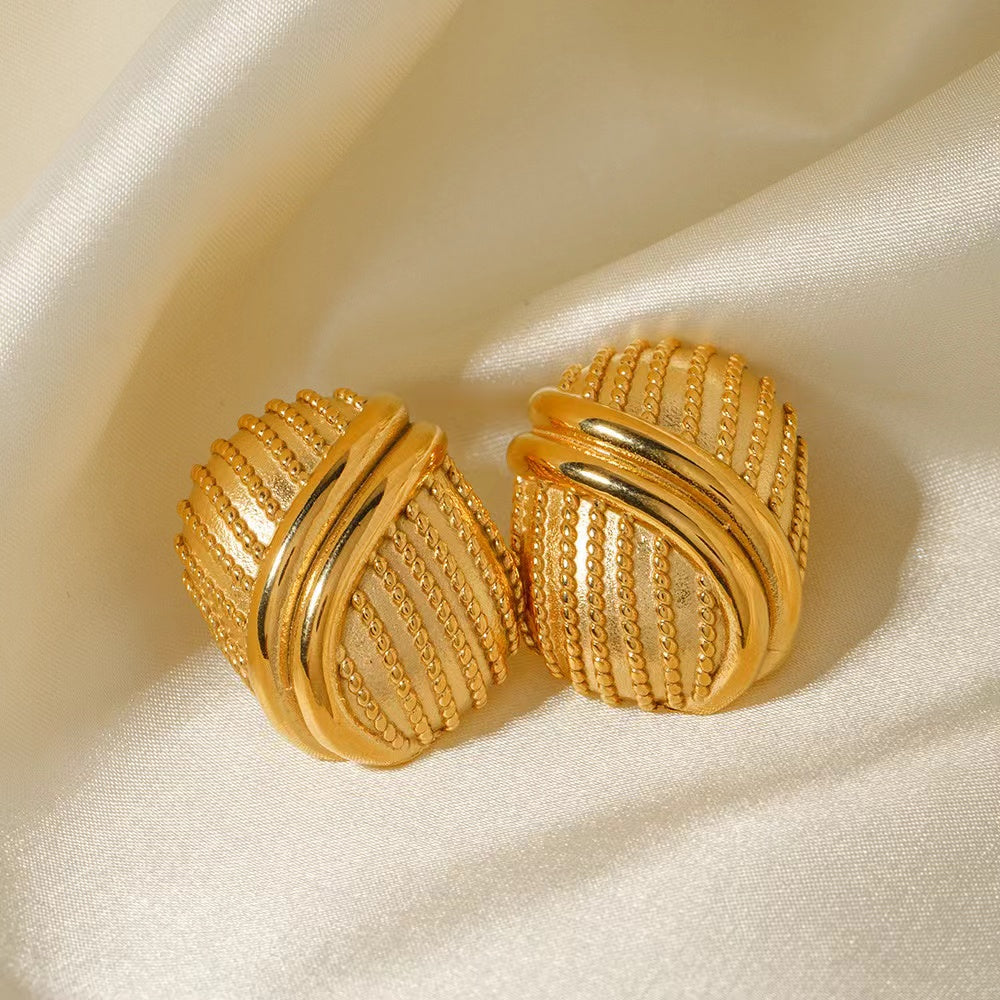 Amia Earrings