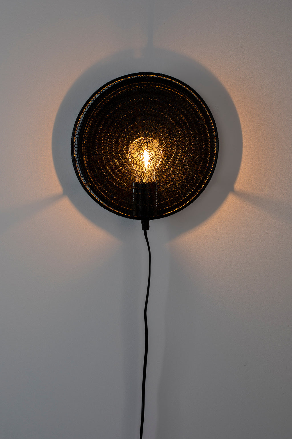 Lea - Wall Light - Metal - Black