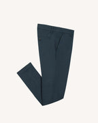 Chino azul marino