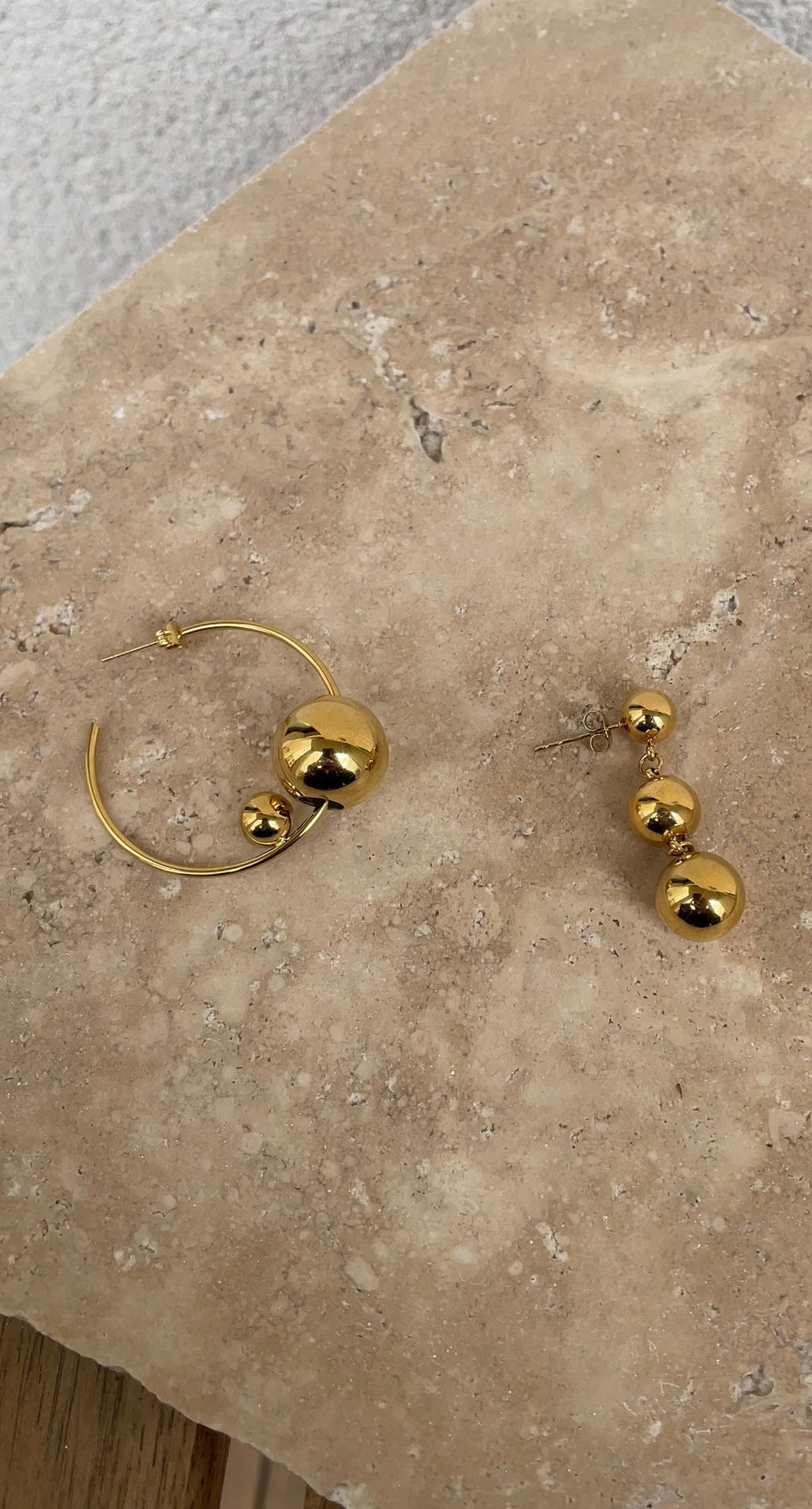 Boucles D'Oreilles Asymmetric Pearl