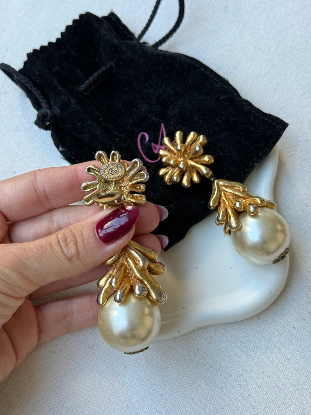Pendientes Christian Lacroix - Perlas barrocas colgantes