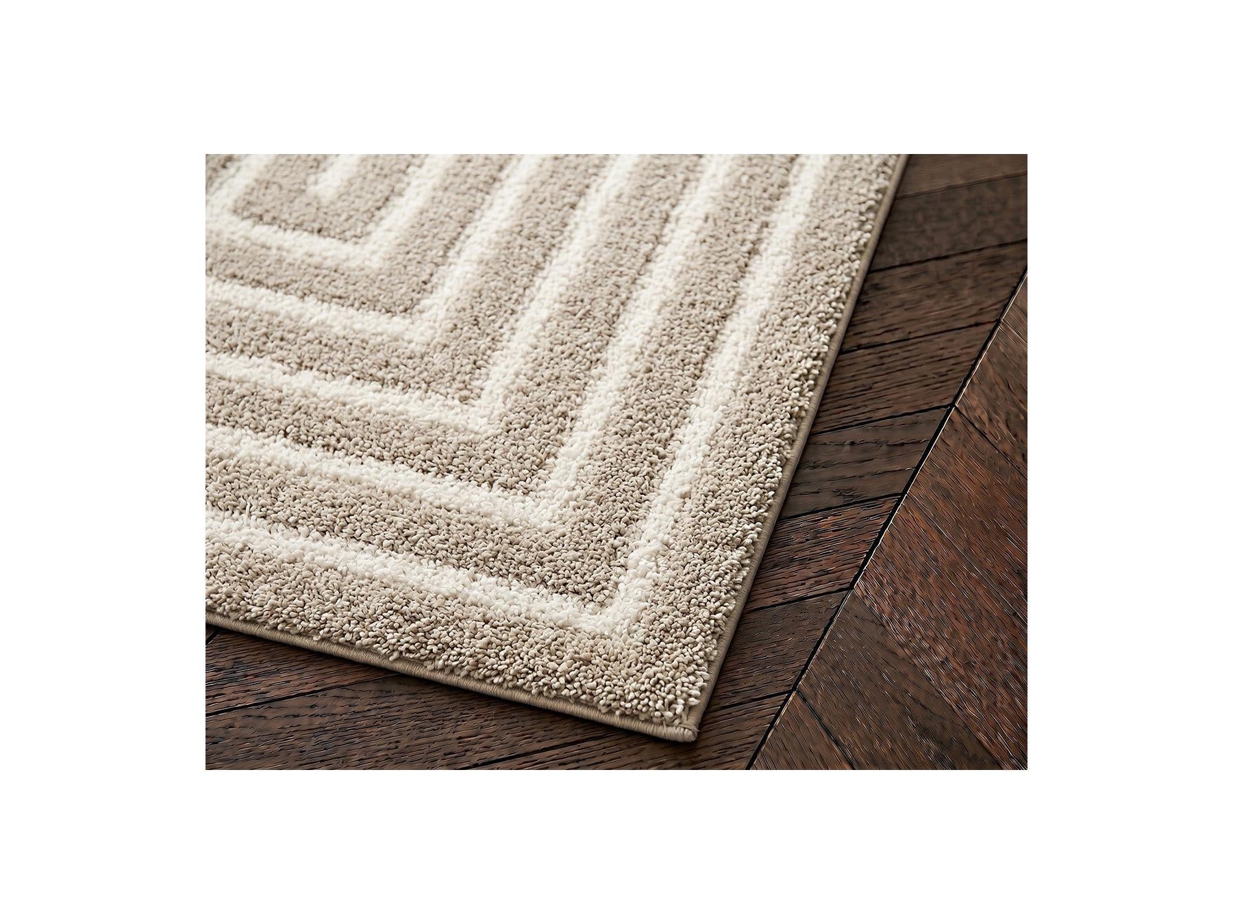 Lyzzo - Long Pile Rug - Graphic Pattern - Cream
