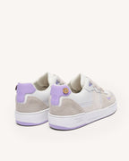 Zapatillas blancas y violeta claro de piel