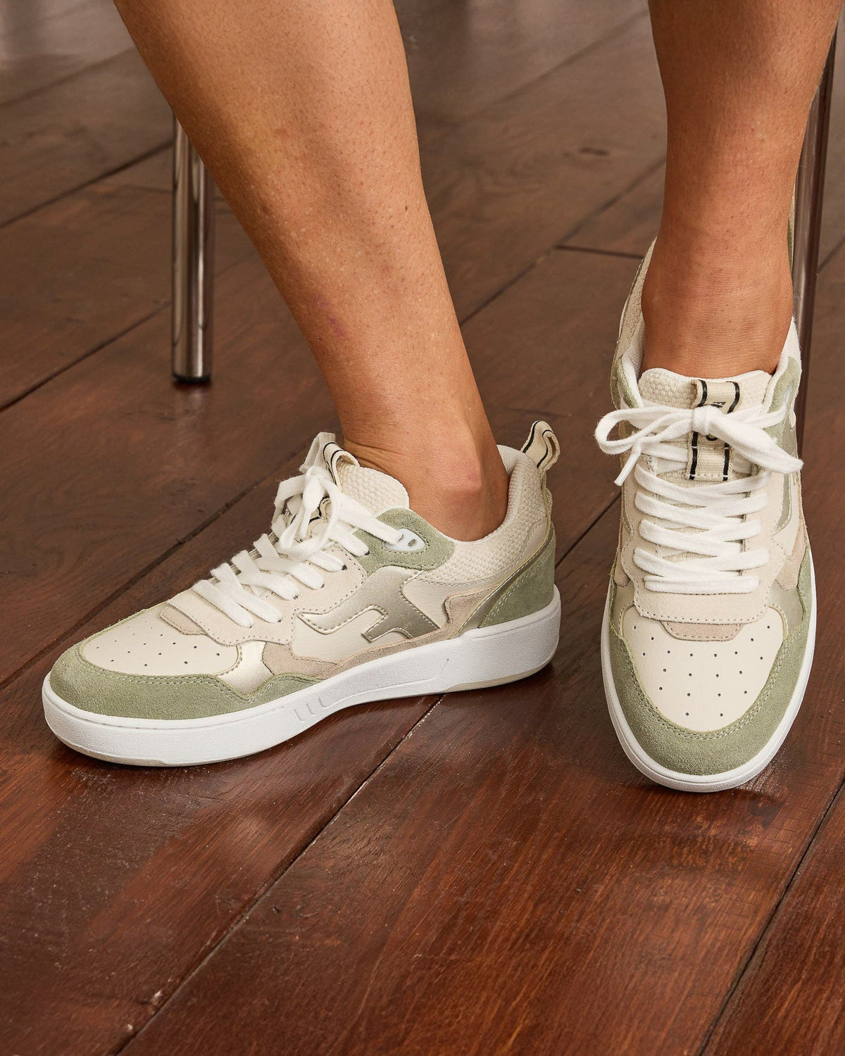 Baskets Écru Et Kaki Clair Cuir