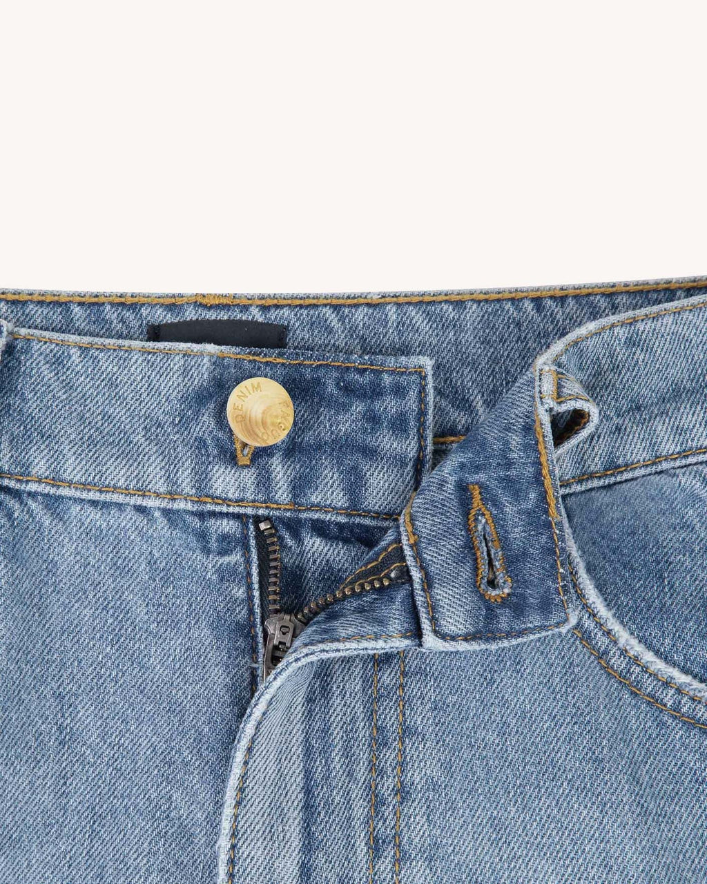 Jeans Dritti in Denim Chiaro di Cotone