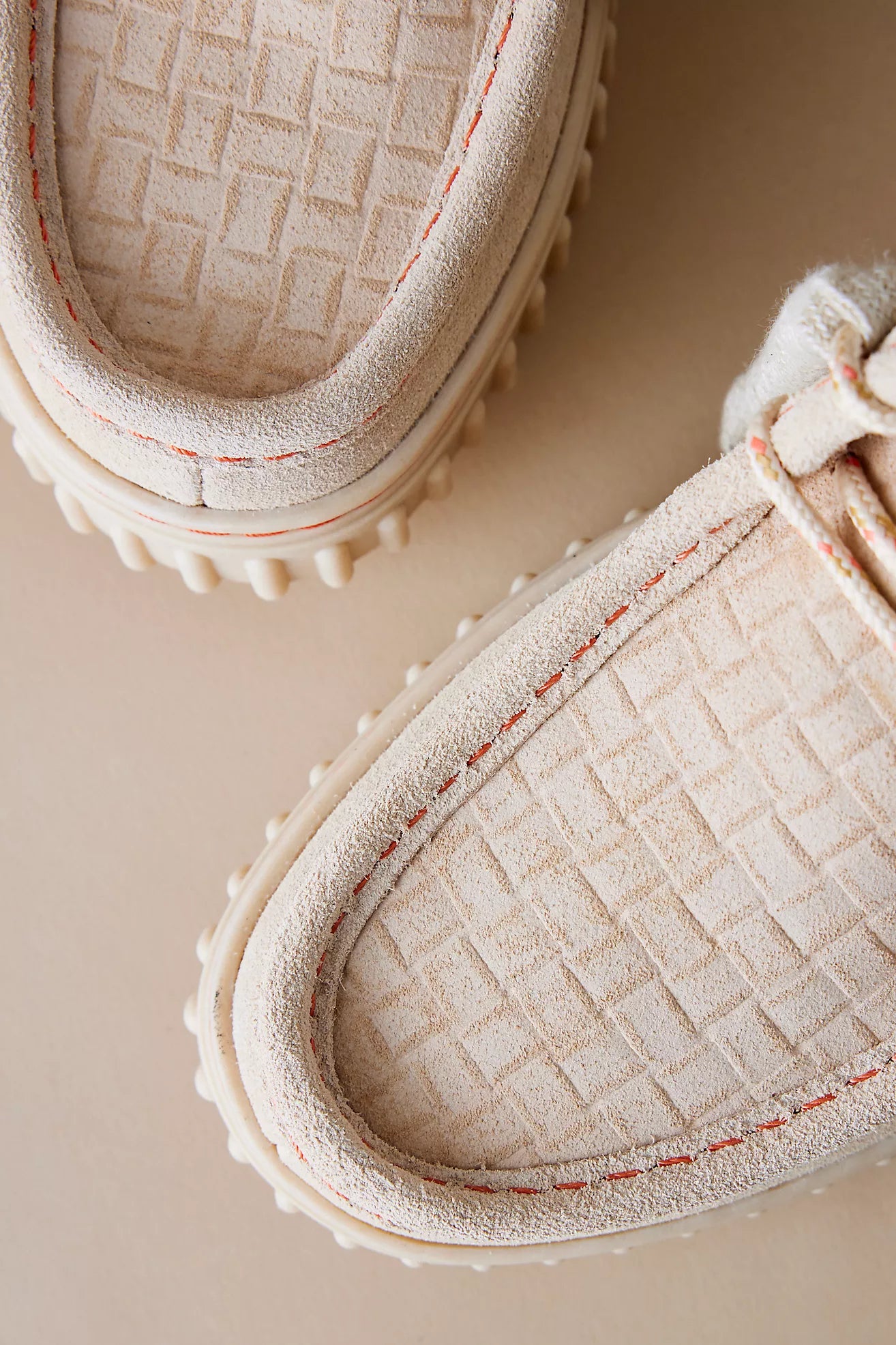 Torhill Bee - Ecru Suede - Mujer